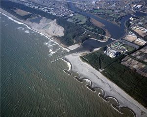 中田島の海岸侵食