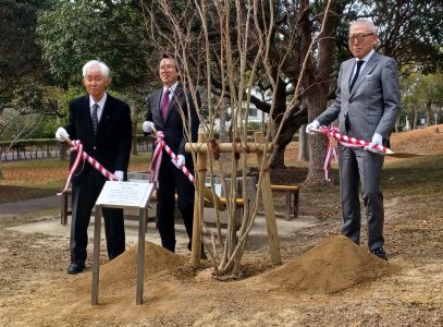 1. 代表者植樹.jpg