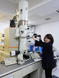 Hiromi Nakano in Toyohashi Tech’s Cooperative Research Facility Center