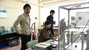 Wireless power transfer in fresh water using capacitive coupling