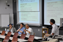 100618_Panel discussion2_s.jpg