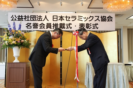 https://www.tut.ac.jp/images/170615matsuda.jpg