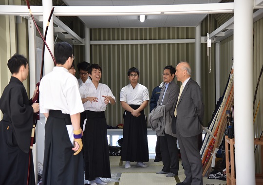 https://www.tut.ac.jp/images/200319kyudo-ohirome3.JPG