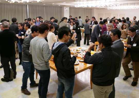 https://www.tut.ac.jp/images/20150403party1.jpg