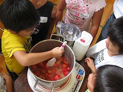 トマトのジャム作りに挑戦