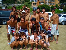 ビーチバレー練習時の集合写真