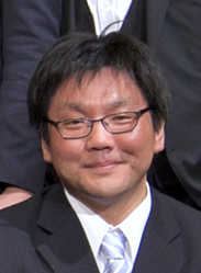 中村純哉